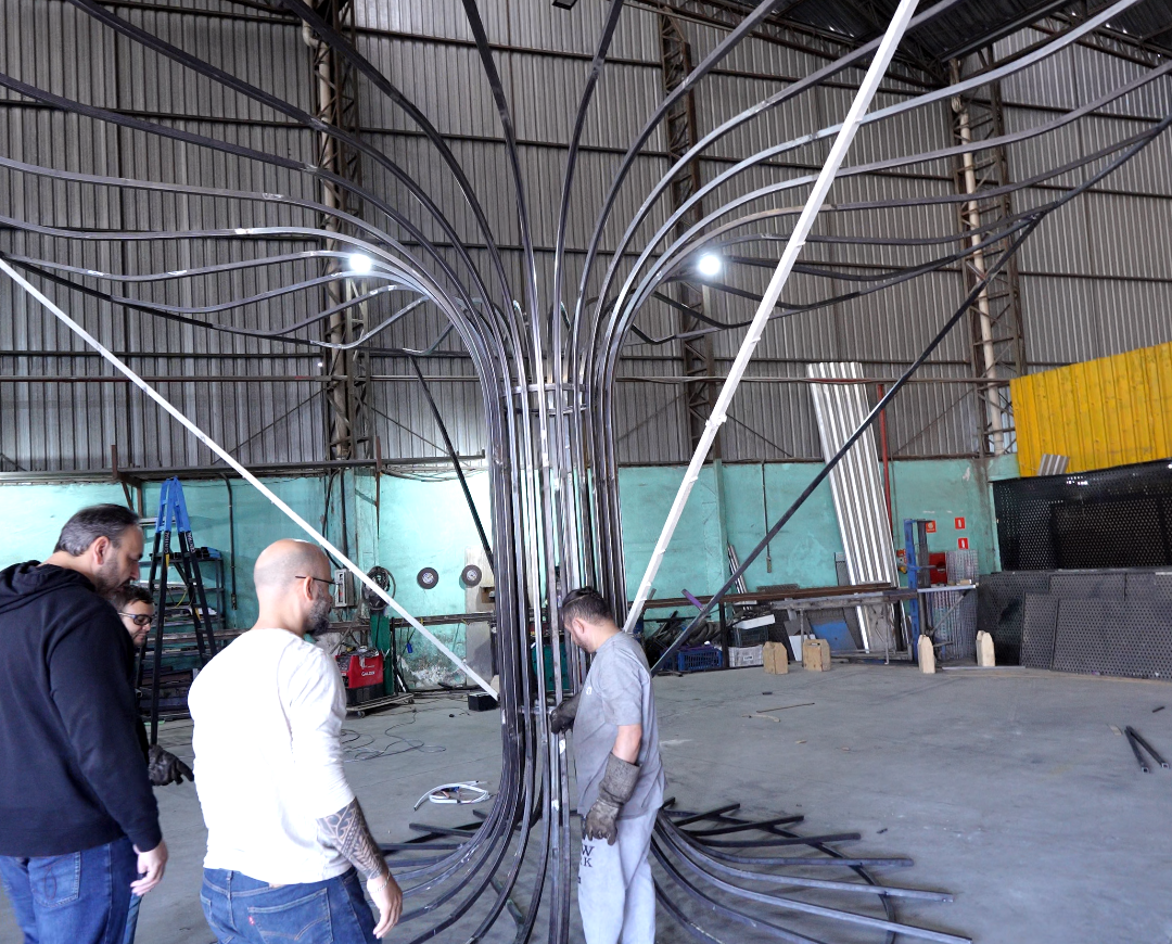 Pré-montagem do estande da AVATR - Modale, cenografia para eventos corporativos. 